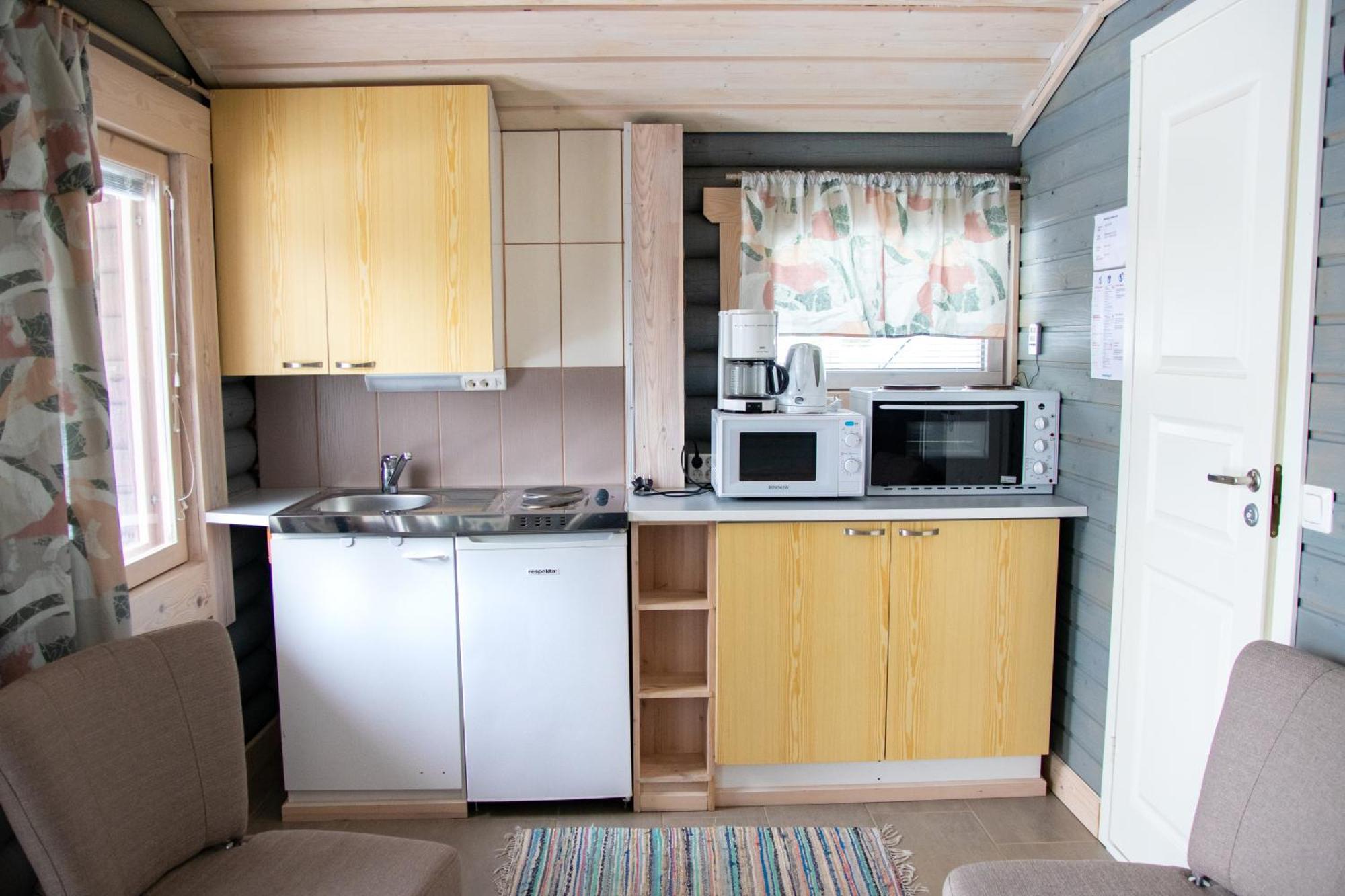 Maekelaen Lomatuvat Bed And Breakfast Korkeakoski  ภายนอก รูปภาพ